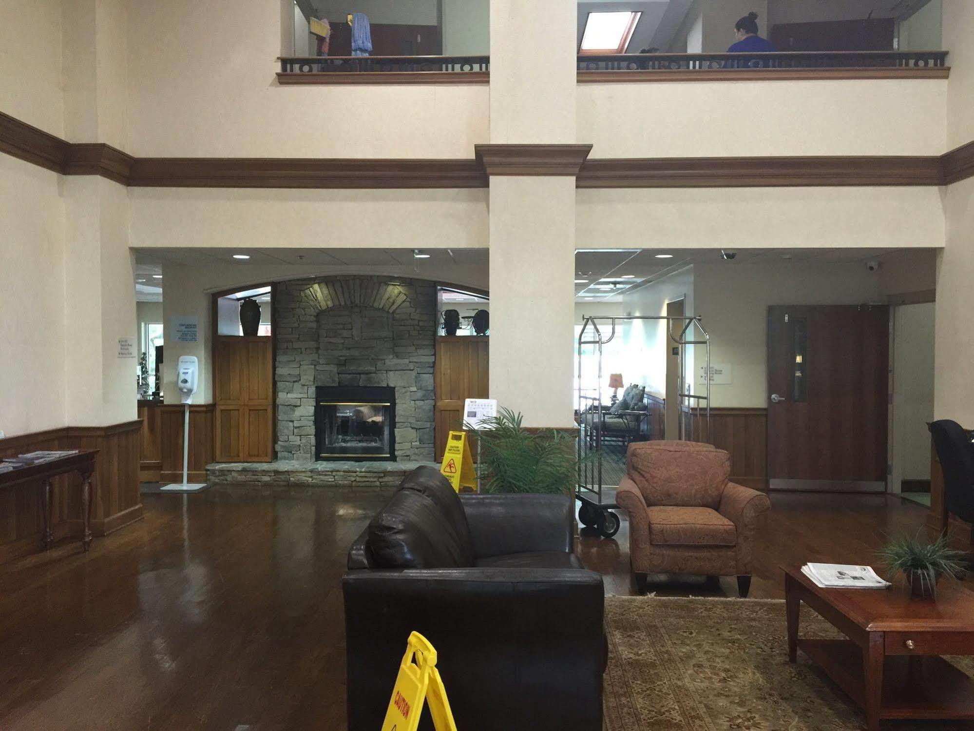 Holiday Inn Express Hotel & Suites Conover - Hickory Area By Ihg Exterior foto